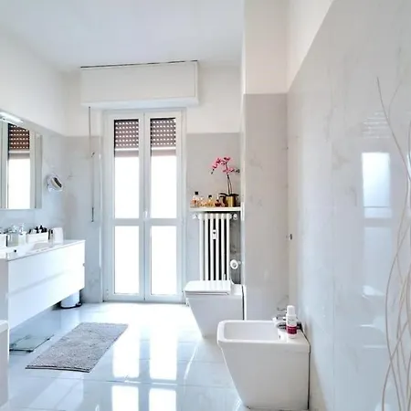 Апартаменты Lux 180sqm Flat - Entire Last Floor *