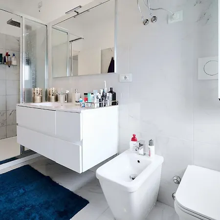 Lux 180sqm Flat - Entire Last Floor